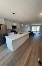 14826 La Grande Plz, Unit Warren Condo in Warren, MI - Building Photo - Building Photo