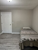 10302 141st St Ct E in Puyallup, WA - Building Photo