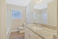 2871 Knollview Dr photo'