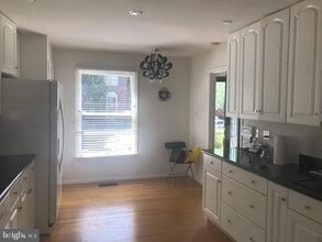 7330 Lewinsville Park Ct in McLean, VA - Building Photo - Building Photo