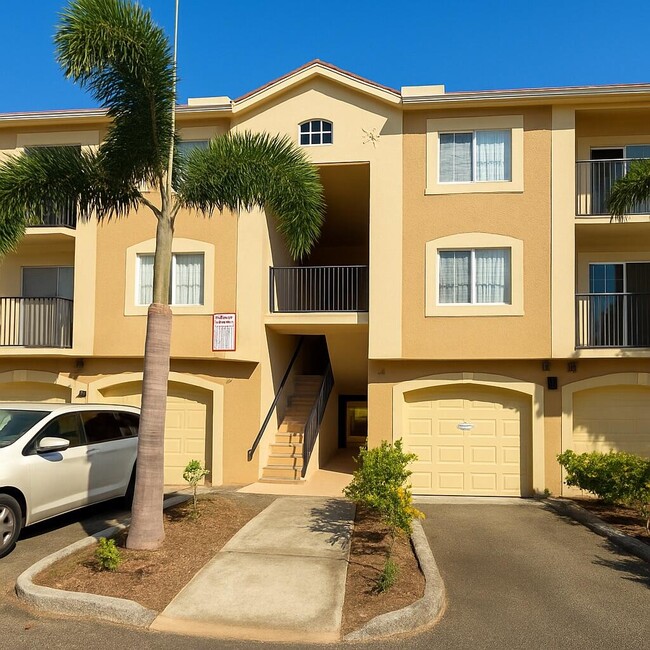 property at 900 Crestwood Ct S