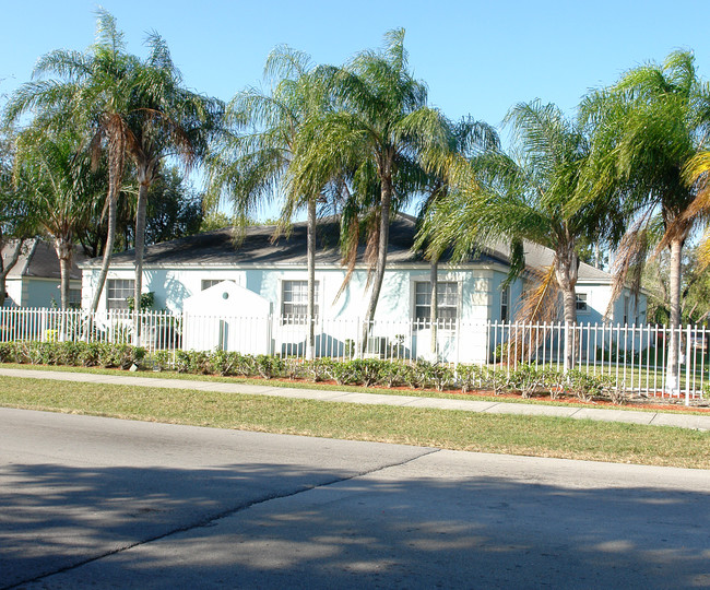 Palm Villas in Homestead, FL - Foto de edificio - Building Photo