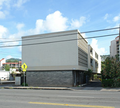 3114 Waialae Ave in Honolulu, HI - Building Photo - Building Photo