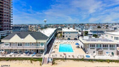 9010 Atlantic Ave in Margate City, NJ - Foto de edificio - Building Photo