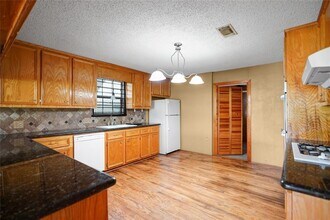 22855 E Martin Dr in Porter, TX - Building Photo - Building Photo