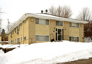 588 Hatch Ave in St. Paul, MN - Foto de edificio - Building Photo