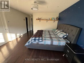 18 Eastlake Rd in Brampton, ON - Building Photo - Building Photo