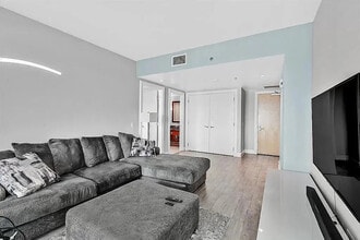 2700 Las Vegas Blvd S, Unit 3407 in Las Vegas, NV - Foto de edificio - Building Photo