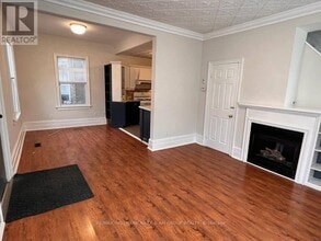 61 Wellington St E in Aurora, ON - Building Photo - Building Photo