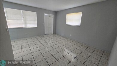 2501 Pierce St-Unit -8 in Hollywood, FL - Building Photo - Building Photo