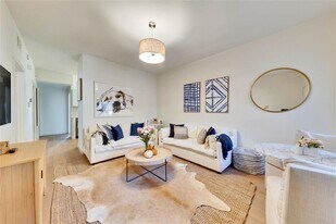 2216 San Gabriel St in Austin, TX - Building Photo