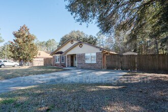 813 E Oxford Ln in Hinesville, GA - Building Photo - Building Photo