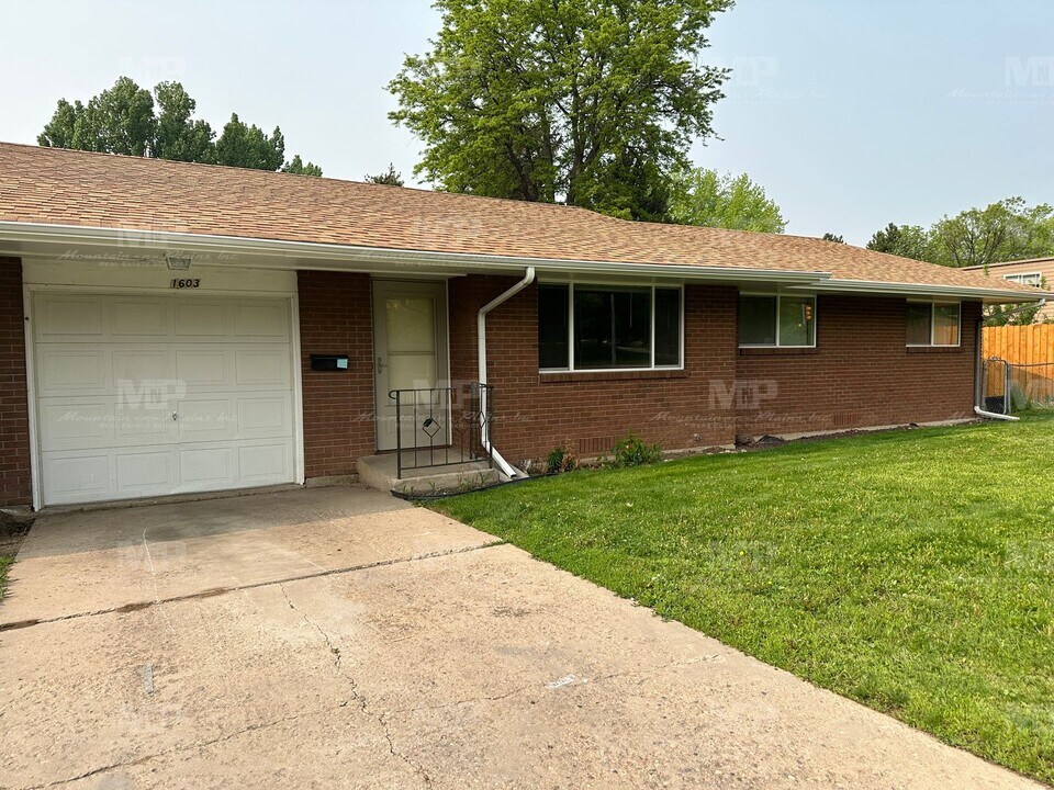 1603 W Elizabeth St in Fort Collins, CO - Building Photo