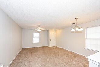 205 E Waverly Pl Ct in Columbia, SC - Building Photo - Building Photo