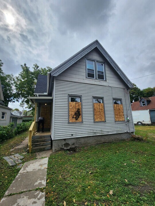 191 Lewis St in Rochester, NY - Building Photo