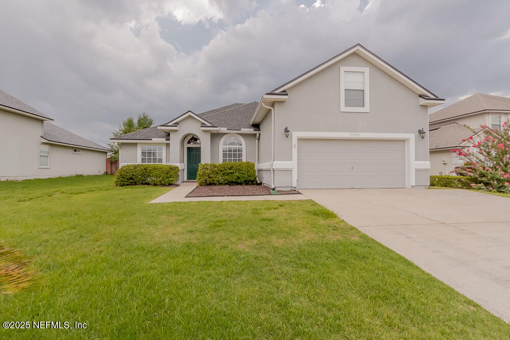 3339 Burgandy Branch Dr in Orange Park, FL - Building Photo