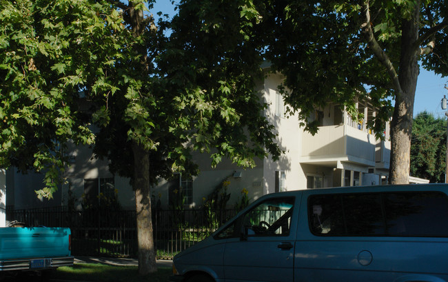 1127 Appian Ln in San Jose, CA - Foto de edificio - Building Photo