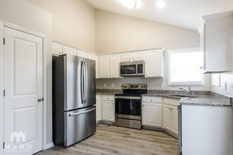 30 Crestbrook Dr in Cartersville, GA - Building Photo - Building Photo