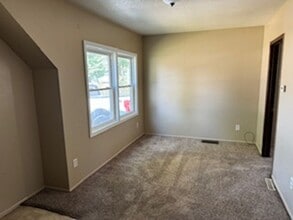 420 Boston Ave in Waterloo, IA - Building Photo - Building Photo