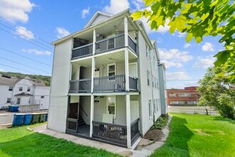 1105 N Main St in Waterbury, CT - Building Photo - Building Photo