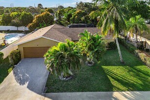 179 Dove Cir in Royal Palm Beach, FL - Building Photo