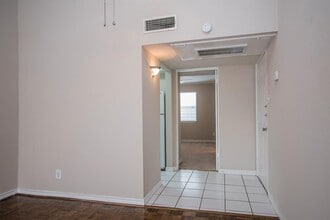 1416 Hawthorne St in Houston, TX - Building Photo - Building Photo