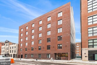 214 Vine St in Philadelphia, PA - Building Photo - Building Photo