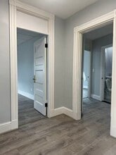 43 Bradley St, Unit 2 in Somerville, MA - Foto de edificio - Building Photo