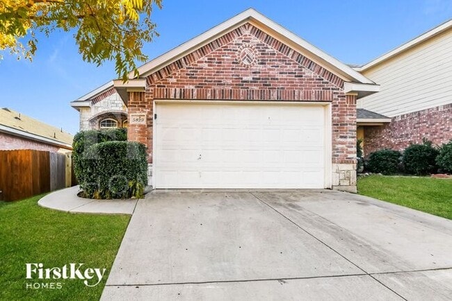 property at 5829 Parkview Hills Ln