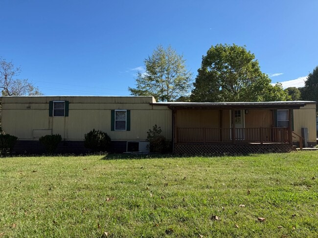715 Whitehouse Rd in Greeneville, TN - Building Photo - Building Photo