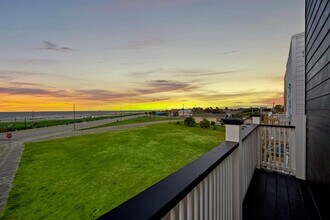 803 Avenue K in Galveston, TX - Foto de edificio - Building Photo