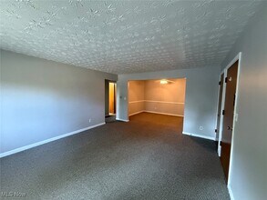 52 Southwoods Ave in Youngstown, OH - Building Photo - Building Photo