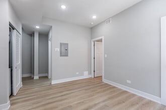 437 W Belden Ave, Unit 2 in Chicago, IL - Building Photo - Building Photo