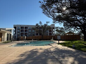 Bridge at Saffron in Austin, TX - Building Photo - Building Photo
