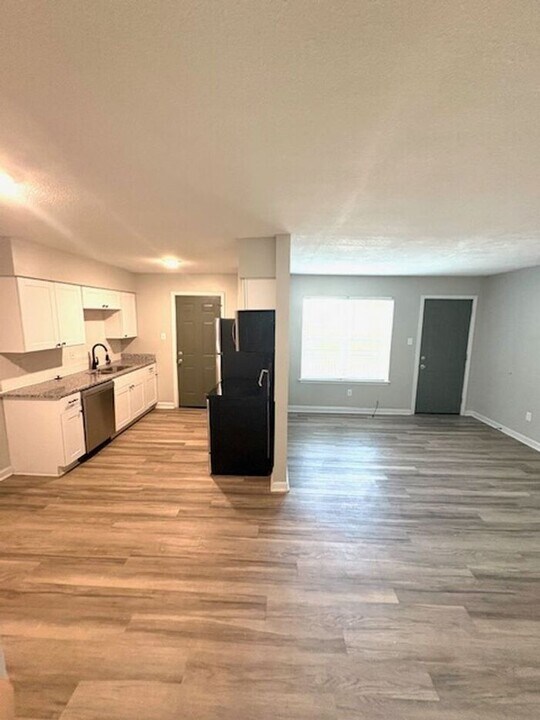 3571 Midland Ave in Memphis, TN - Building Photo