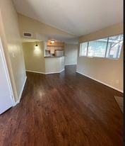 7200 W T C Jester Blvd in Houston, TX - Building Photo