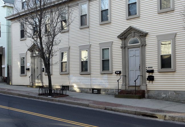 323-329 Wickenden St in Providence, RI - Building Photo - Building Photo