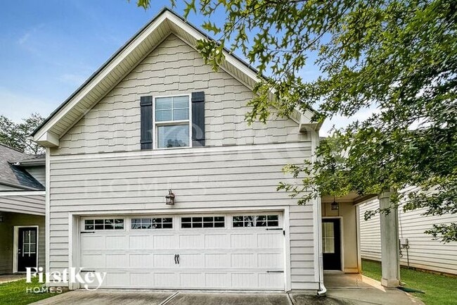 property at 8 E Newnan Rd