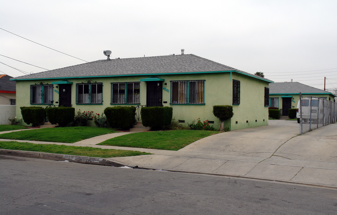 4233 W 105th St in Inglewood, CA - Building Photo