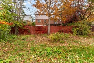 64 Collete Crescent in Barrie, ON - Building Photo