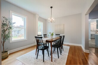 1250 Pleasant St in Worcester, MA - Building Photo - Building Photo