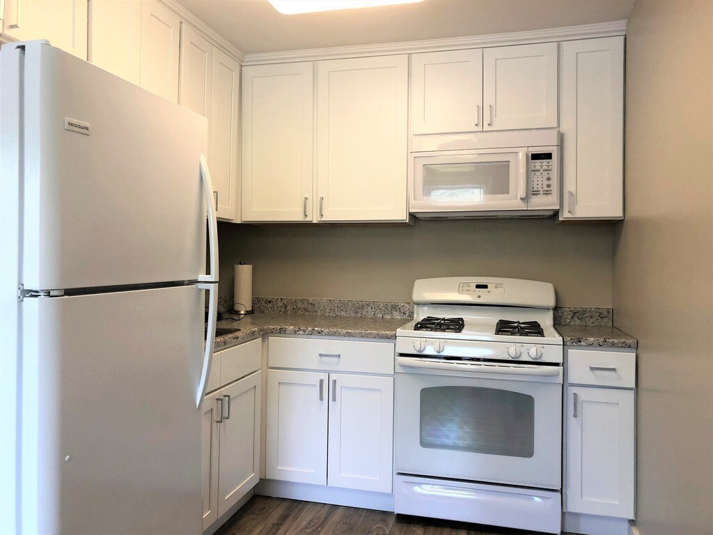 Creek Village Apartments in Levittown, PA