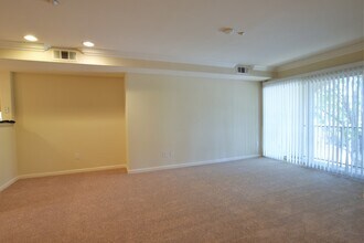 2067 Sonador Commons in San Jose, CA - Building Photo - Building Photo