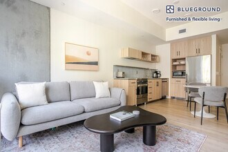 6390 De Longpre Ave in Los Angeles, CA - Building Photo - Building Photo