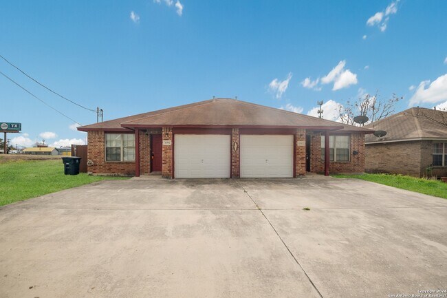 property at 1152 Misty Acres Dr