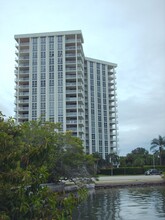 Watergate One Condo in Sarasota, FL - Foto de edificio - Building Photo