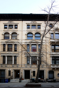 337 W 71st St in New York, NY - Building Photo - Building Photo