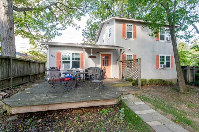 property at 808 Hutchins Ave