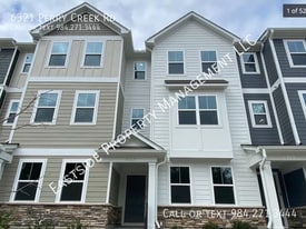 6321 Perry Creek Rd in Raleigh, NC - Building Photo