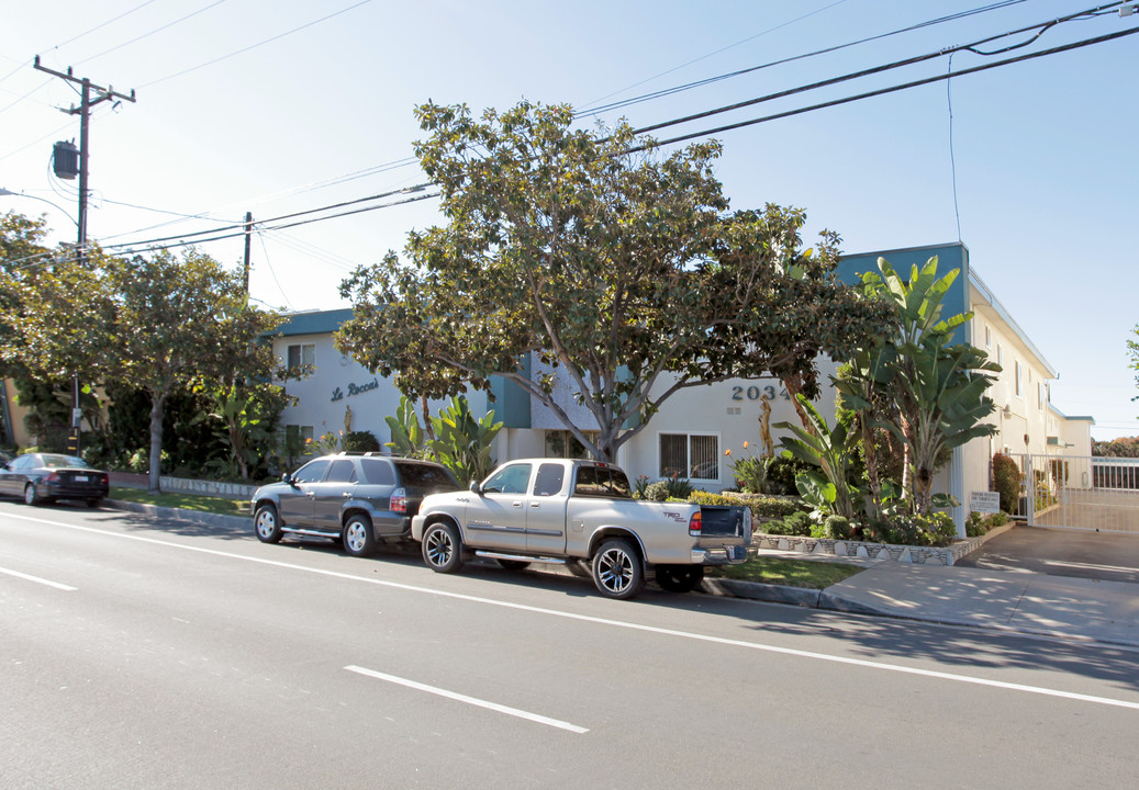 La Rocca Apartments in Torrance, CA - Building Photo